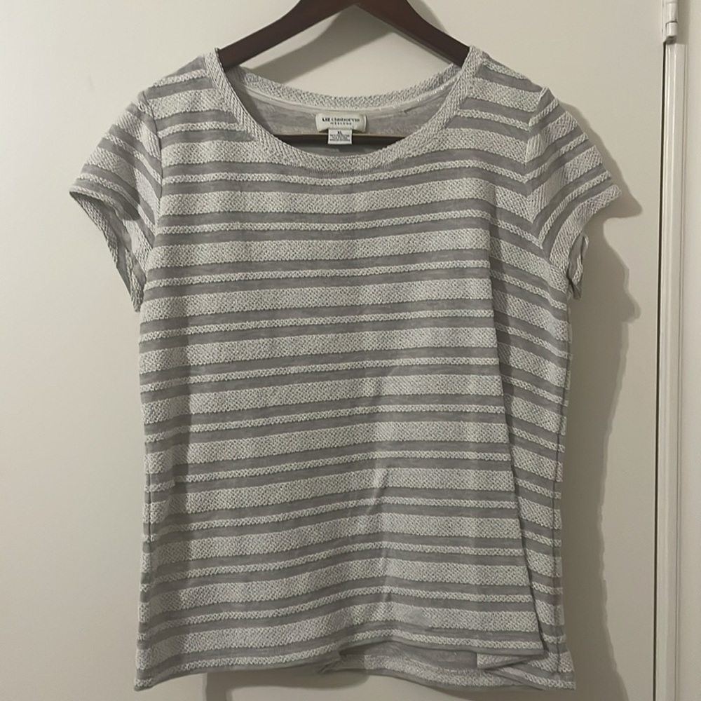 Liz Claiborne Light Gray Striped Tee Size XL